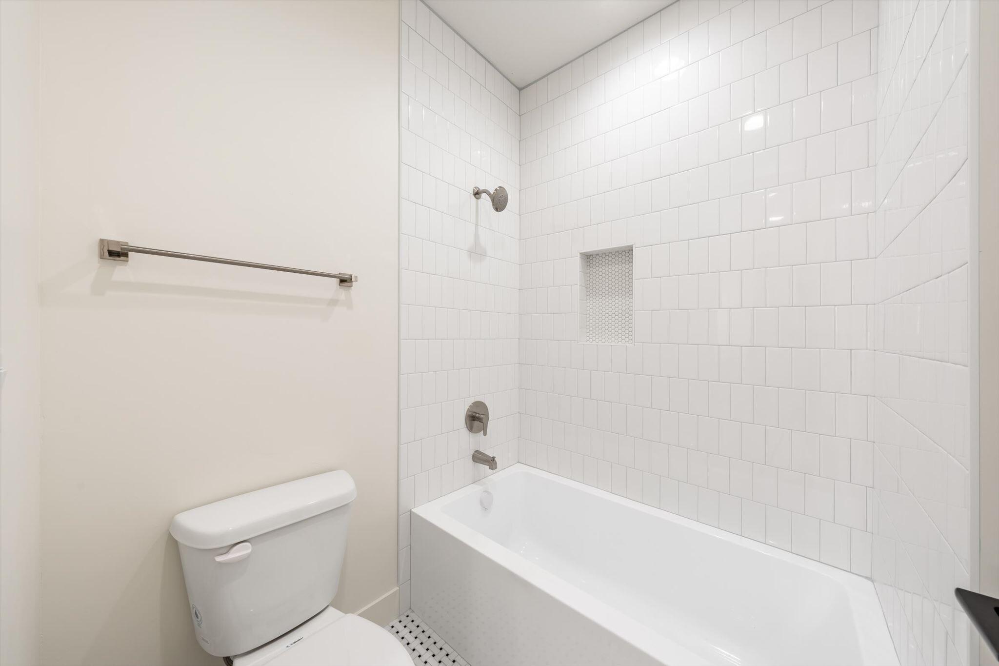 LEDGES OF SG HILLCREST - Residential