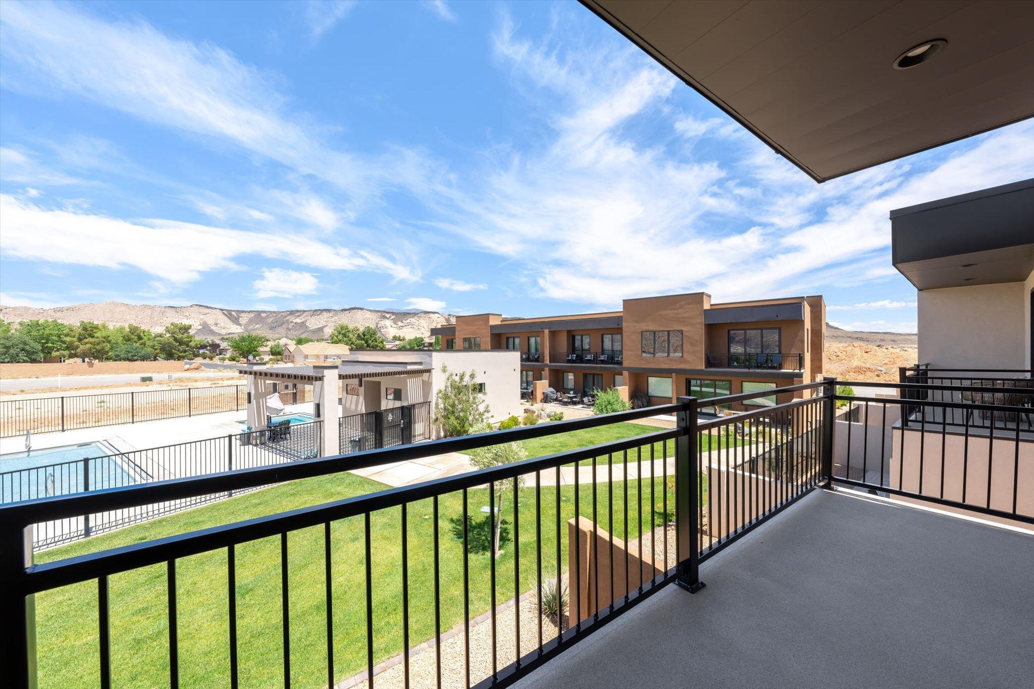 LEDGES OF SG HILLCREST - Residential