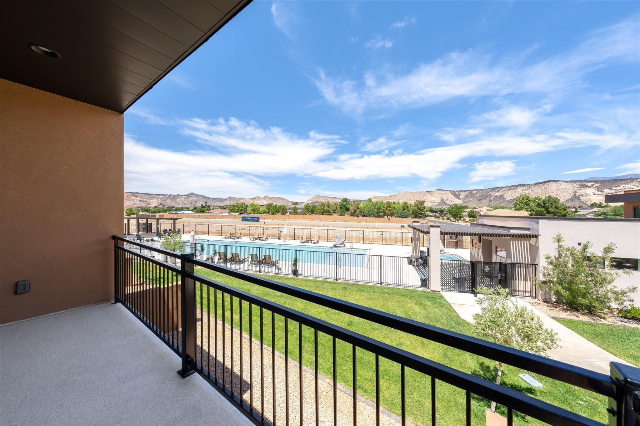 LEDGES OF SG HILLCREST - Residential
