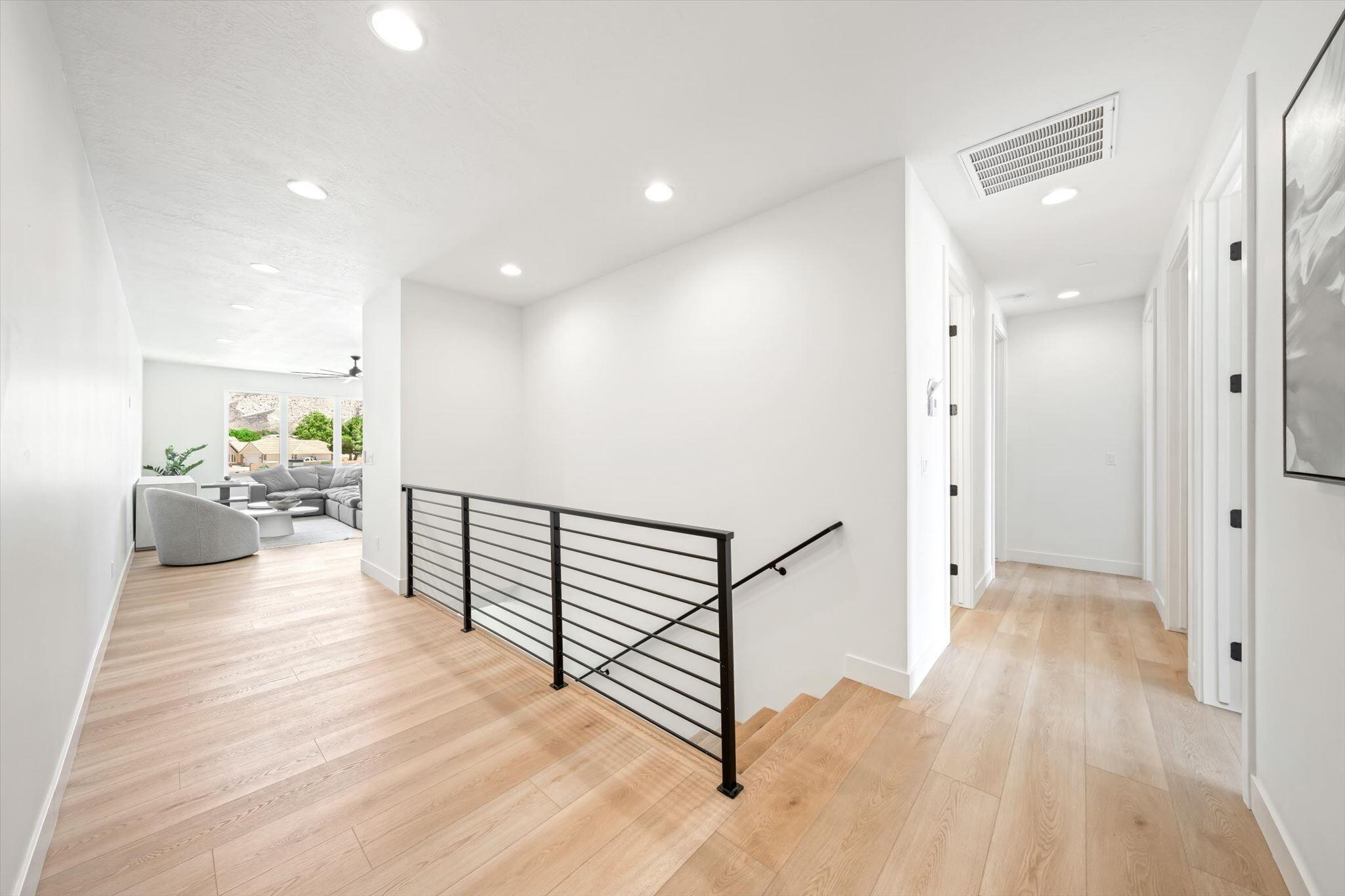 LEDGES OF SG HILLCREST - Residential
