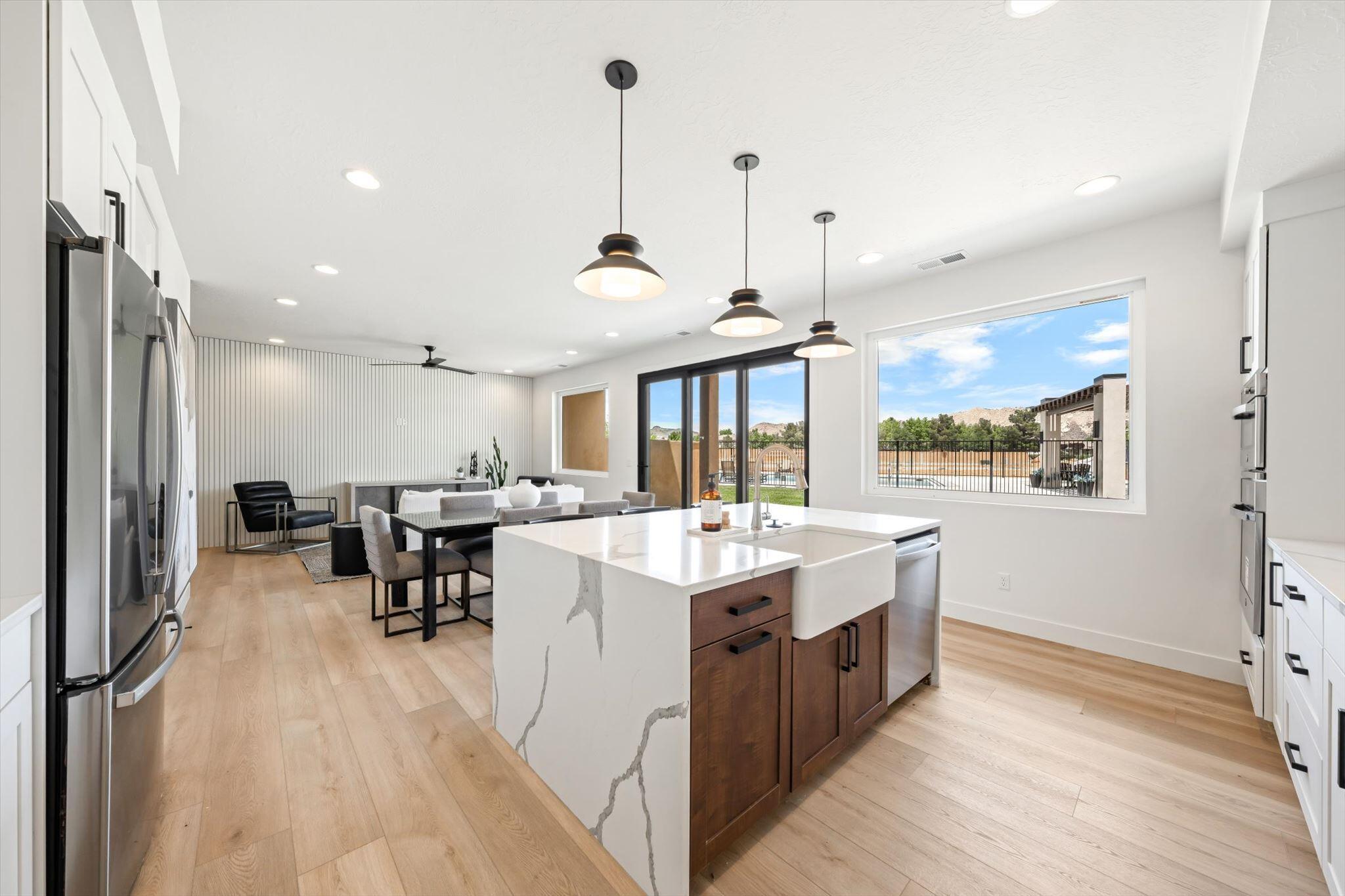 LEDGES OF SG HILLCREST - Residential