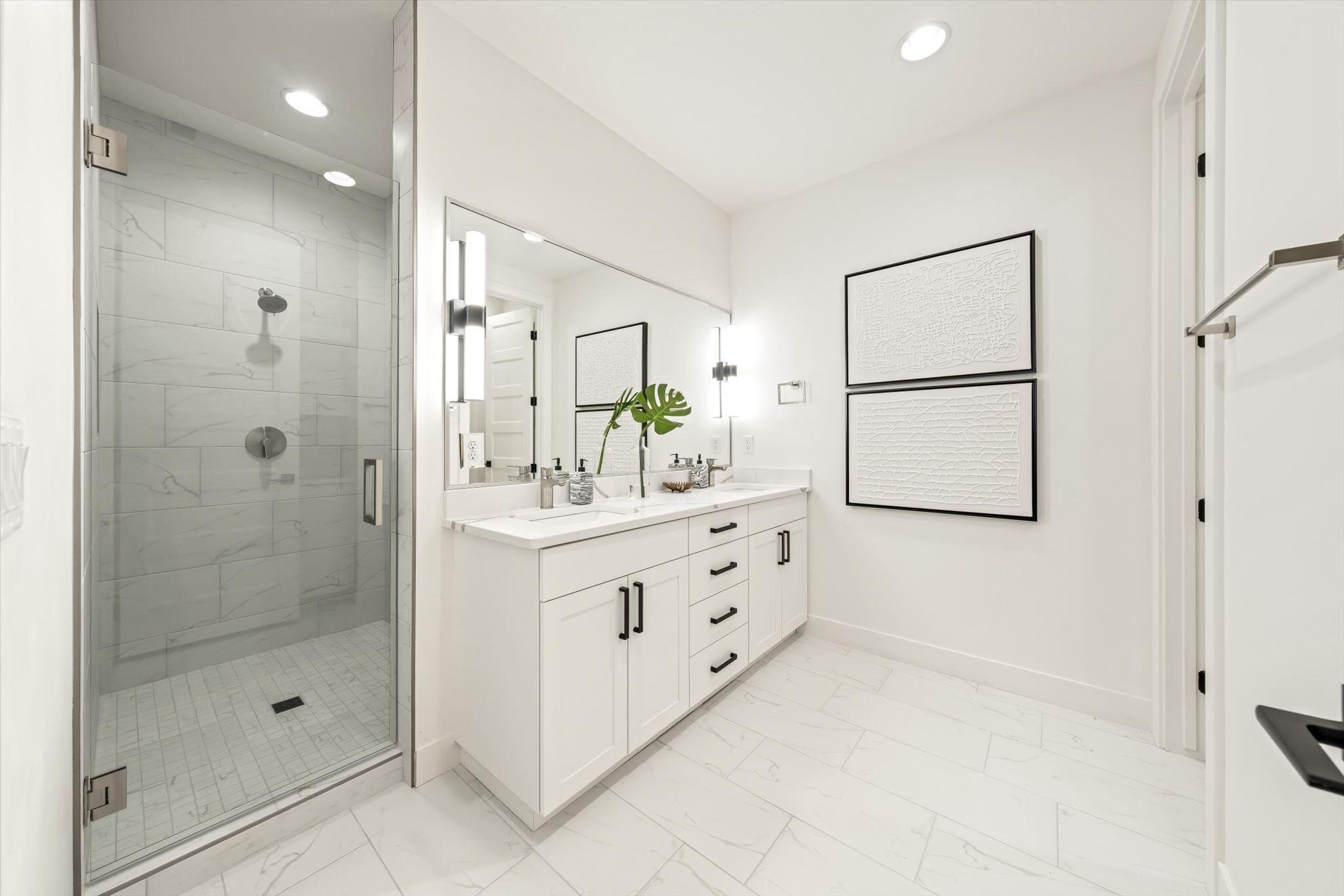 LEDGES OF SG HILLCREST - Residential