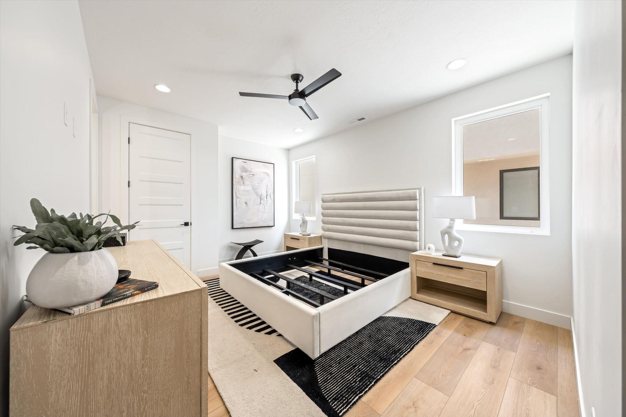 LEDGES OF SG HILLCREST - Residential