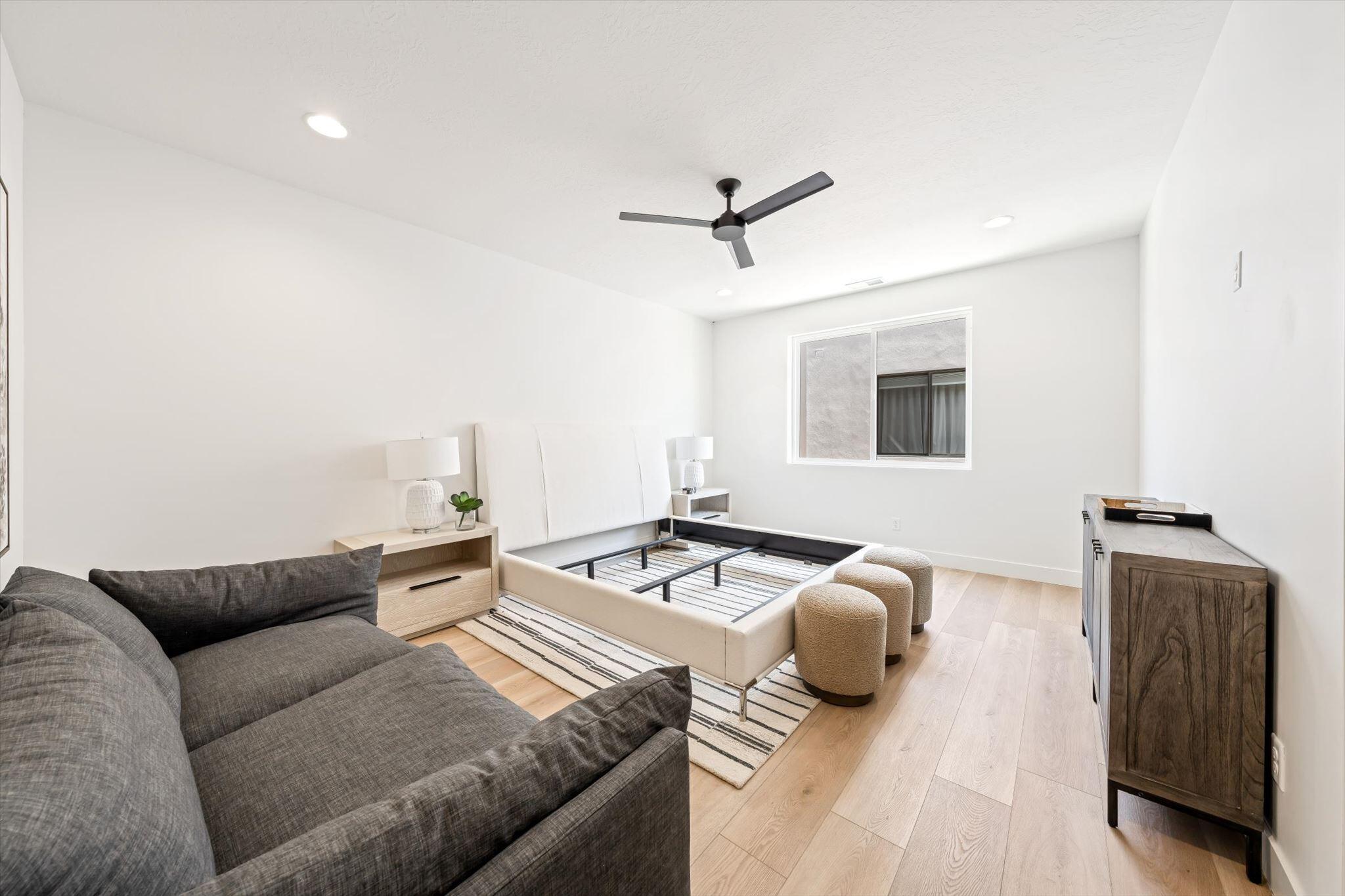 LEDGES OF SG HILLCREST - Residential