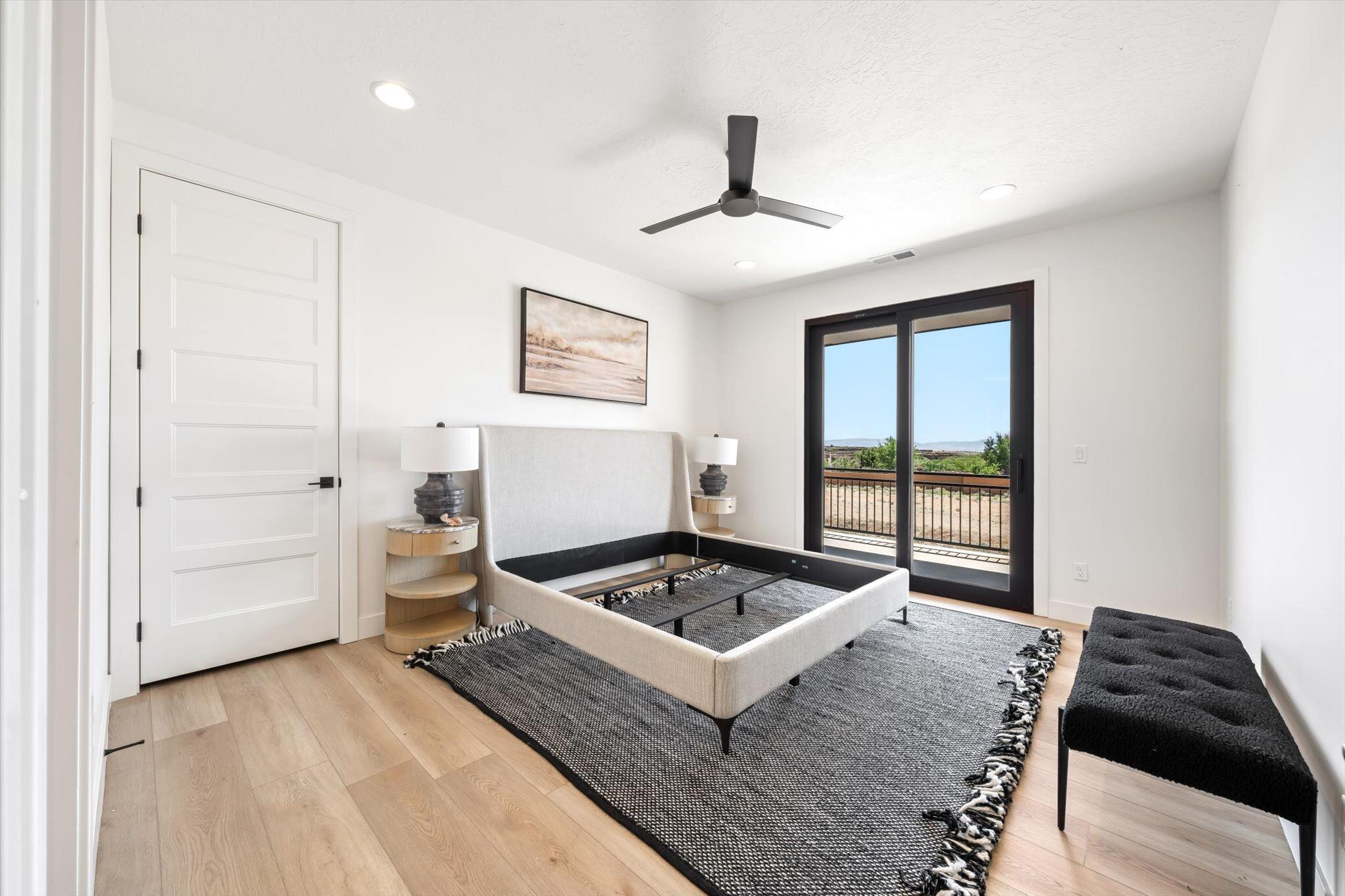 LEDGES OF SG HILLCREST - Residential