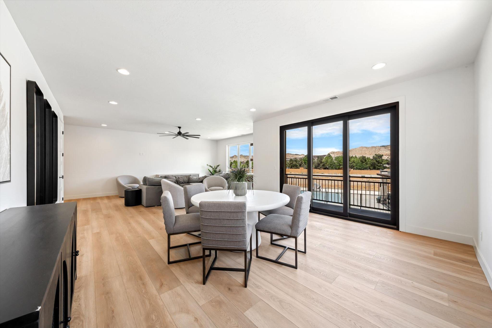 LEDGES OF SG HILLCREST - Residential