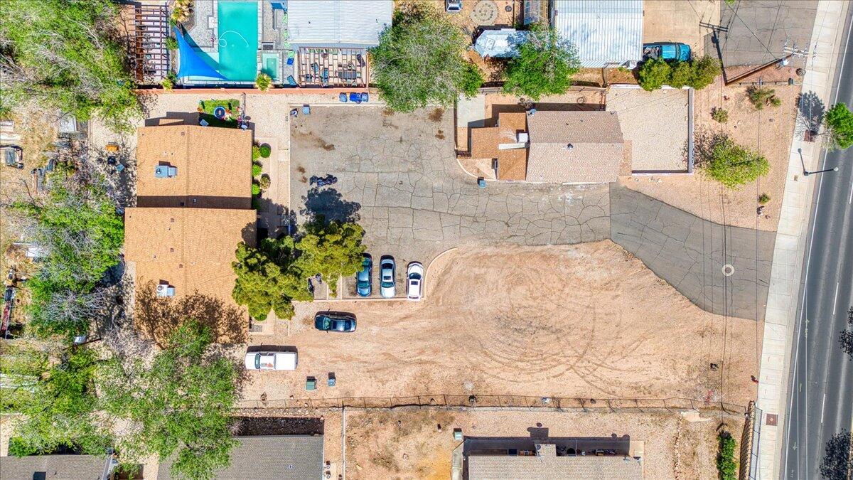 HURRICANE TOWNSITE - Residential Income