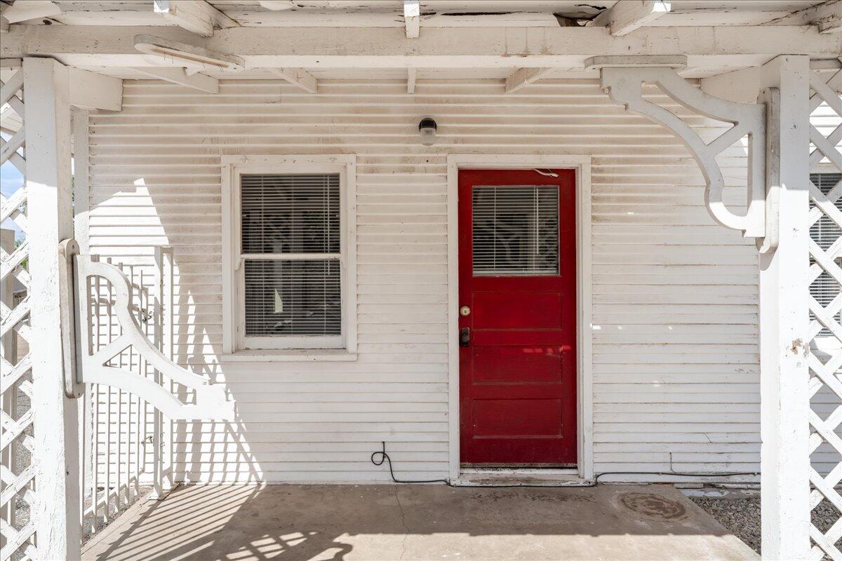 HURRICANE TOWNSITE - Residential Income