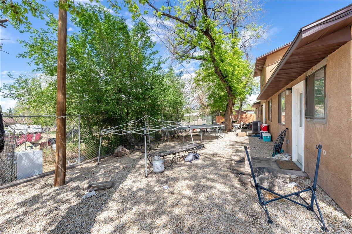 HURRICANE TOWNSITE - Residential Income