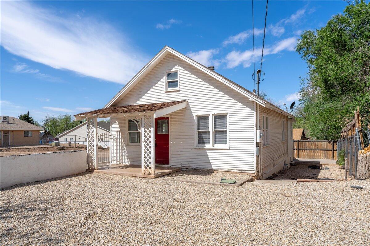 HURRICANE TOWNSITE - Residential Income