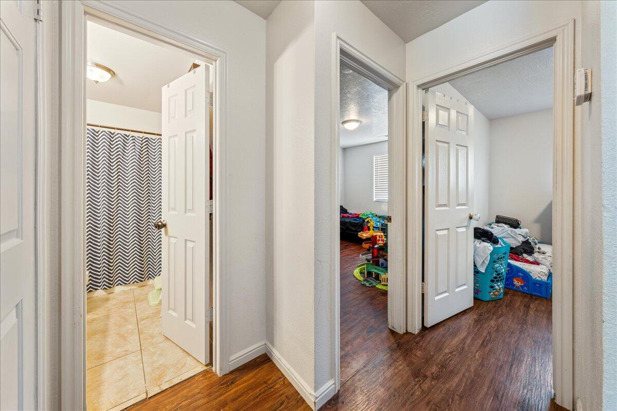 HURRICANE TOWNSITE - Residential Income