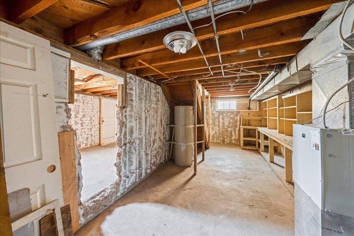 HURRICANE TOWNSITE - Residential Income