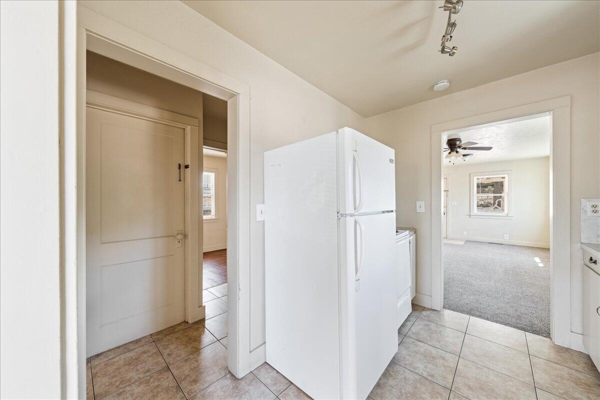 HURRICANE TOWNSITE - Residential Income