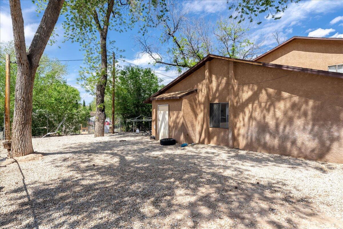 HURRICANE TOWNSITE - Residential Income