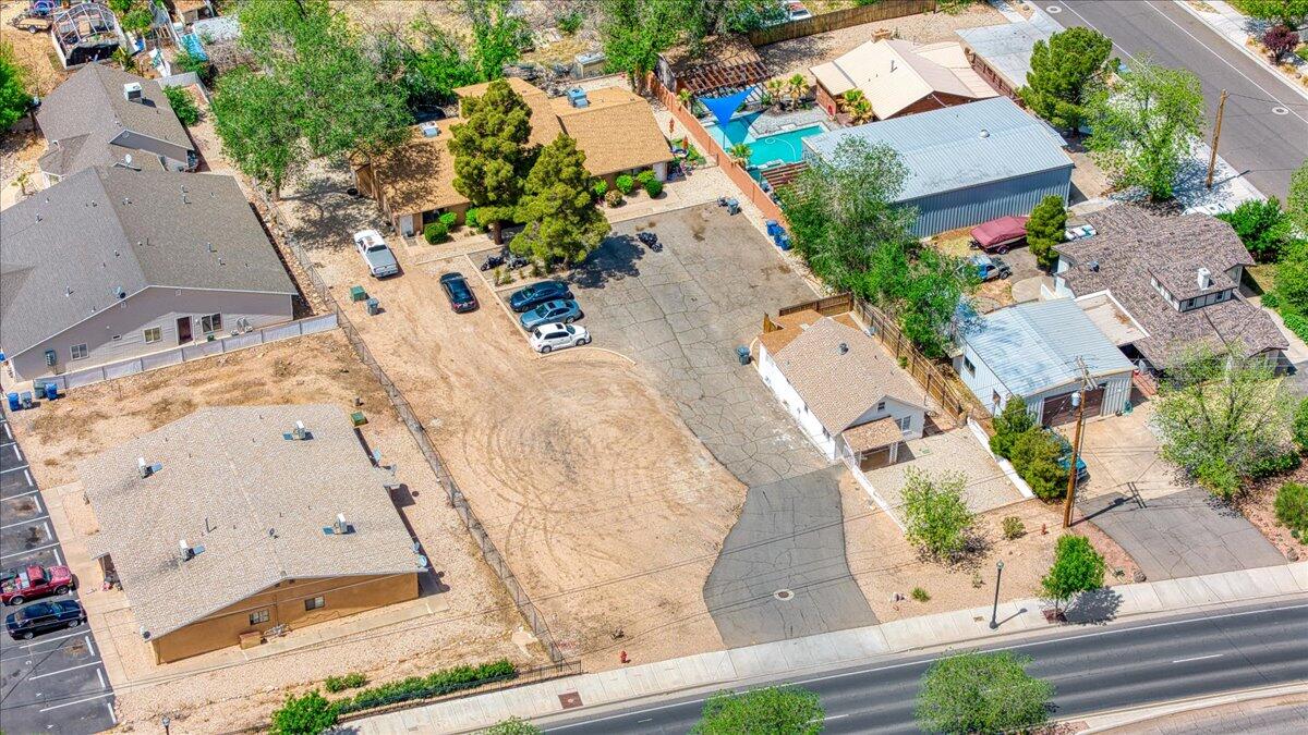 HURRICANE TOWNSITE - Residential Income