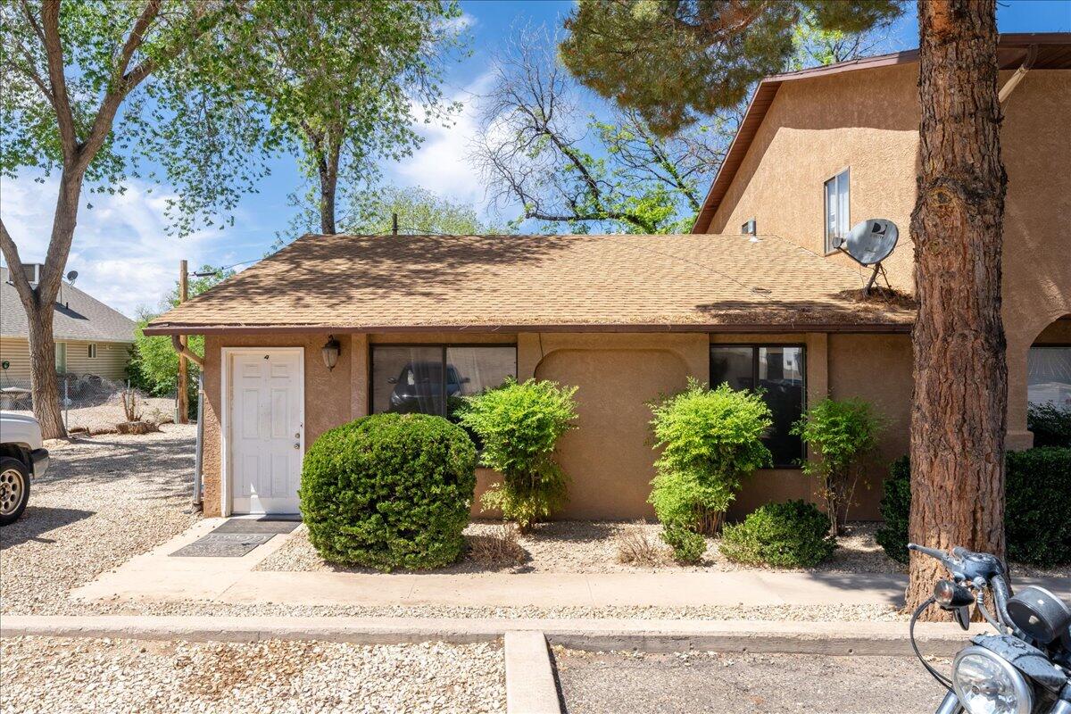 HURRICANE TOWNSITE - Residential Income