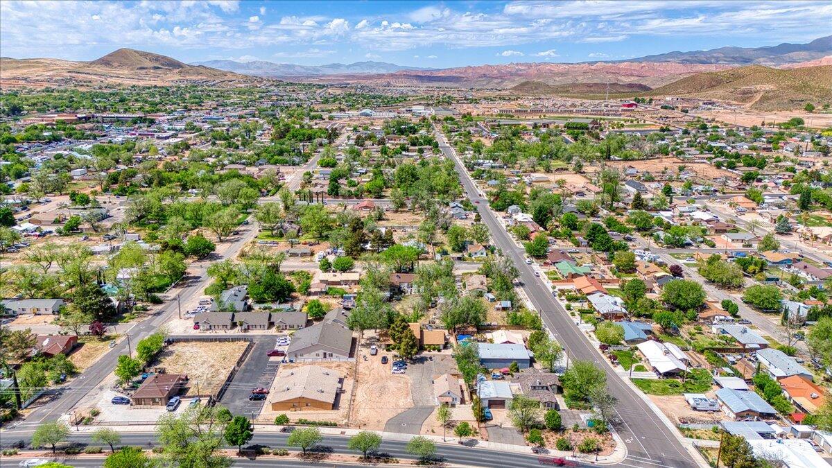 HURRICANE TOWNSITE - Residential Income