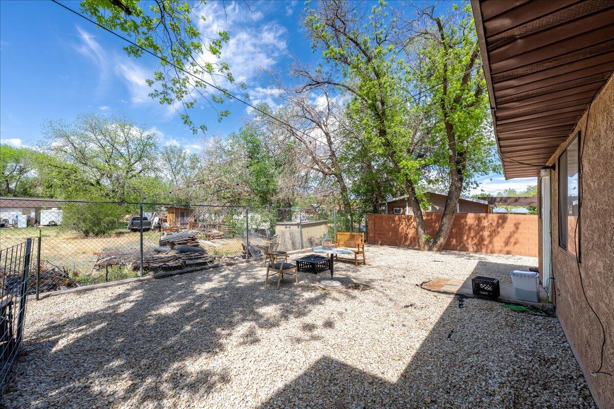 HURRICANE TOWNSITE - Residential Income