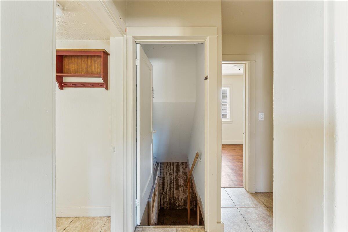 HURRICANE TOWNSITE - Residential Income