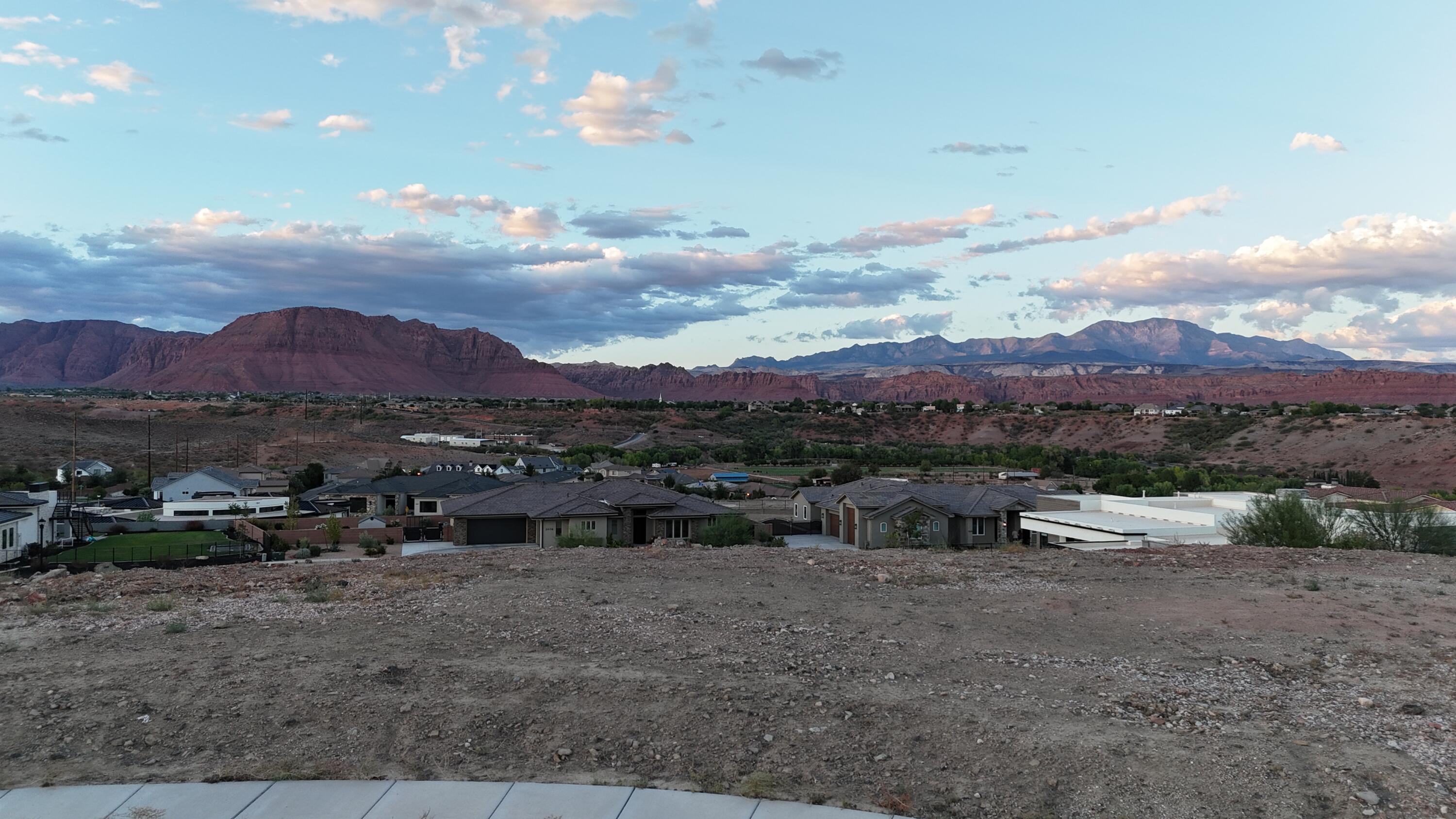 HILLS AT SANTA CLARA - Land