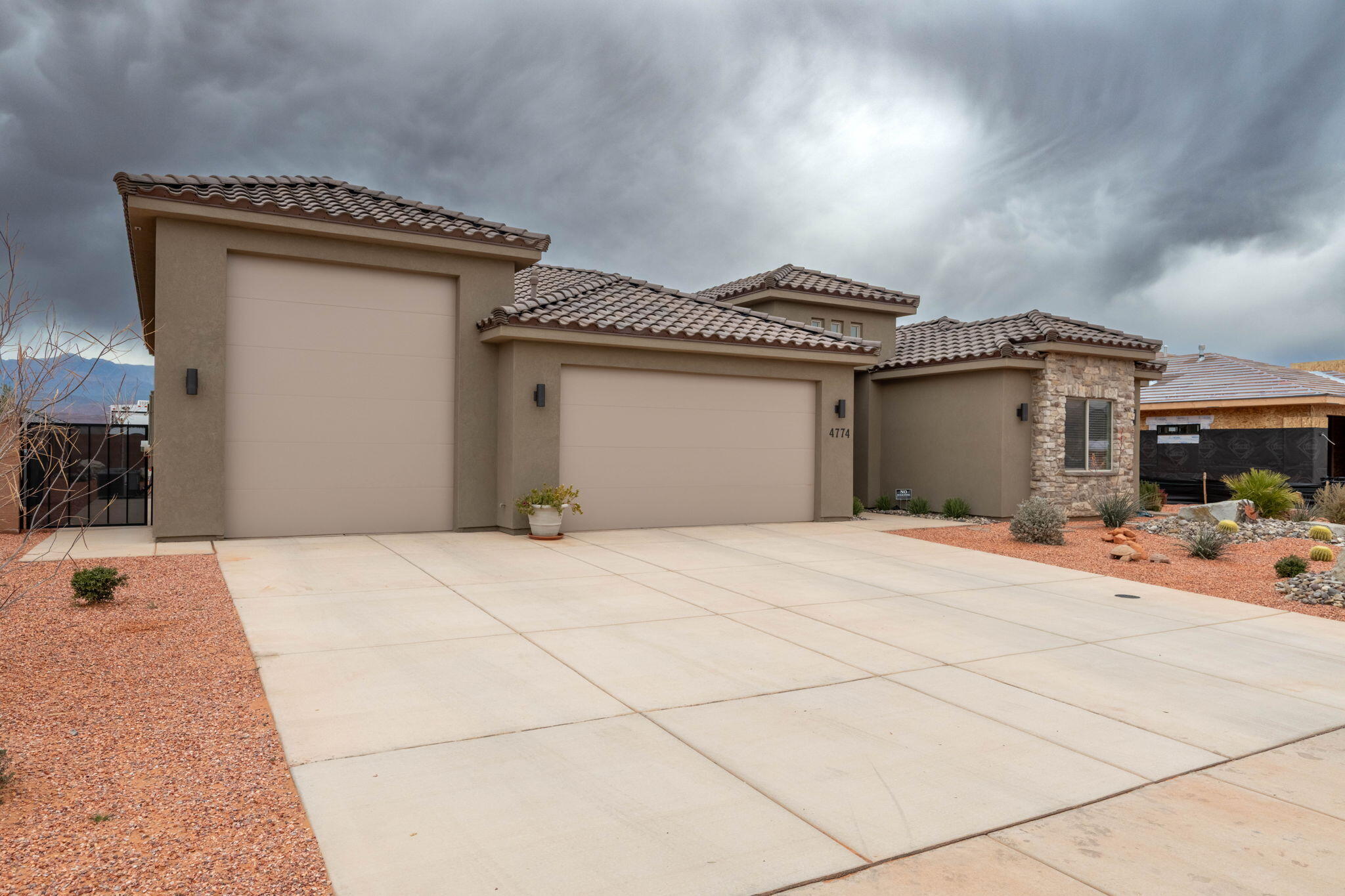 SEDERO AT DESERT SANDS - Residential