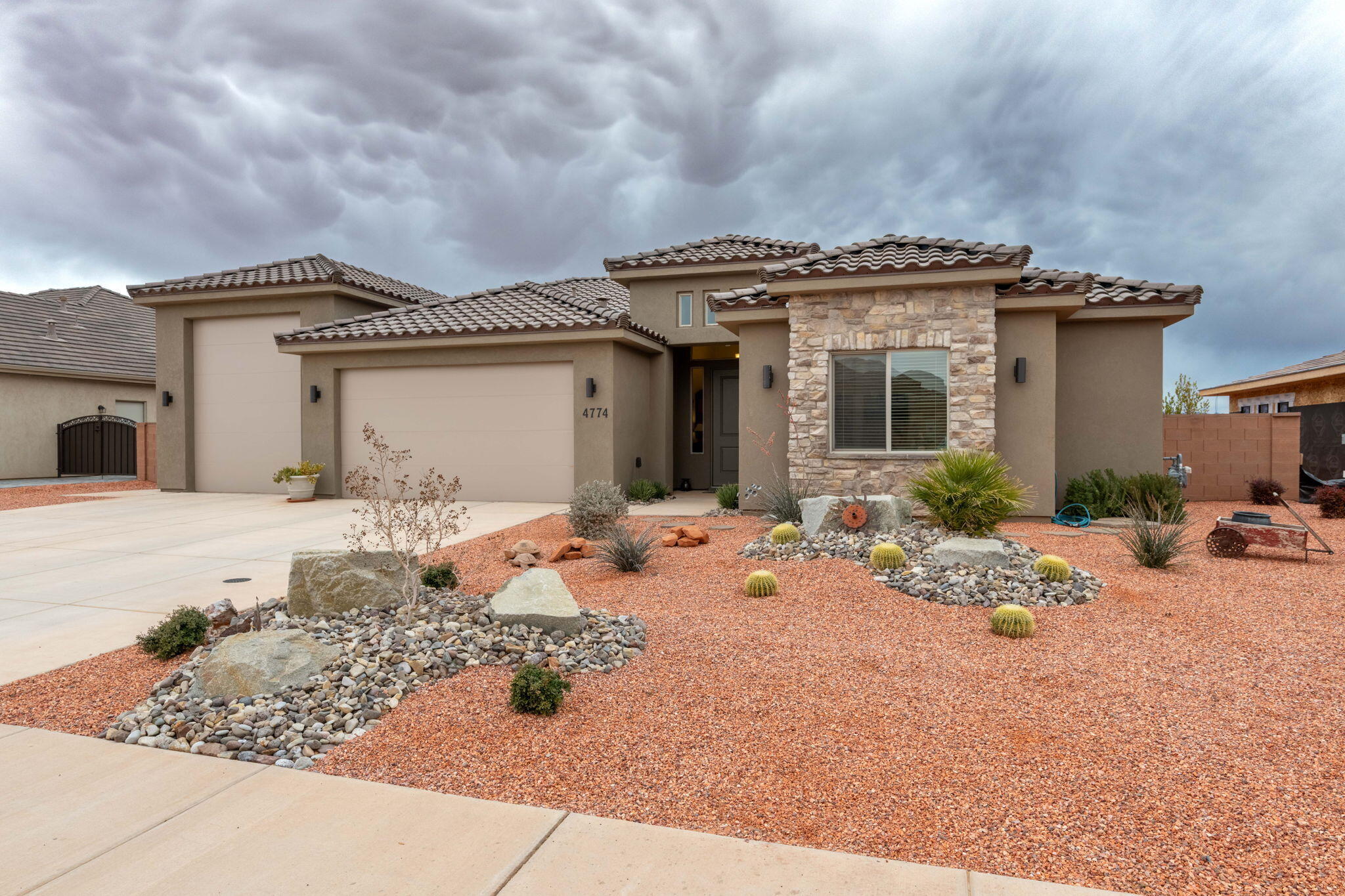 SEDERO AT DESERT SANDS - Residential