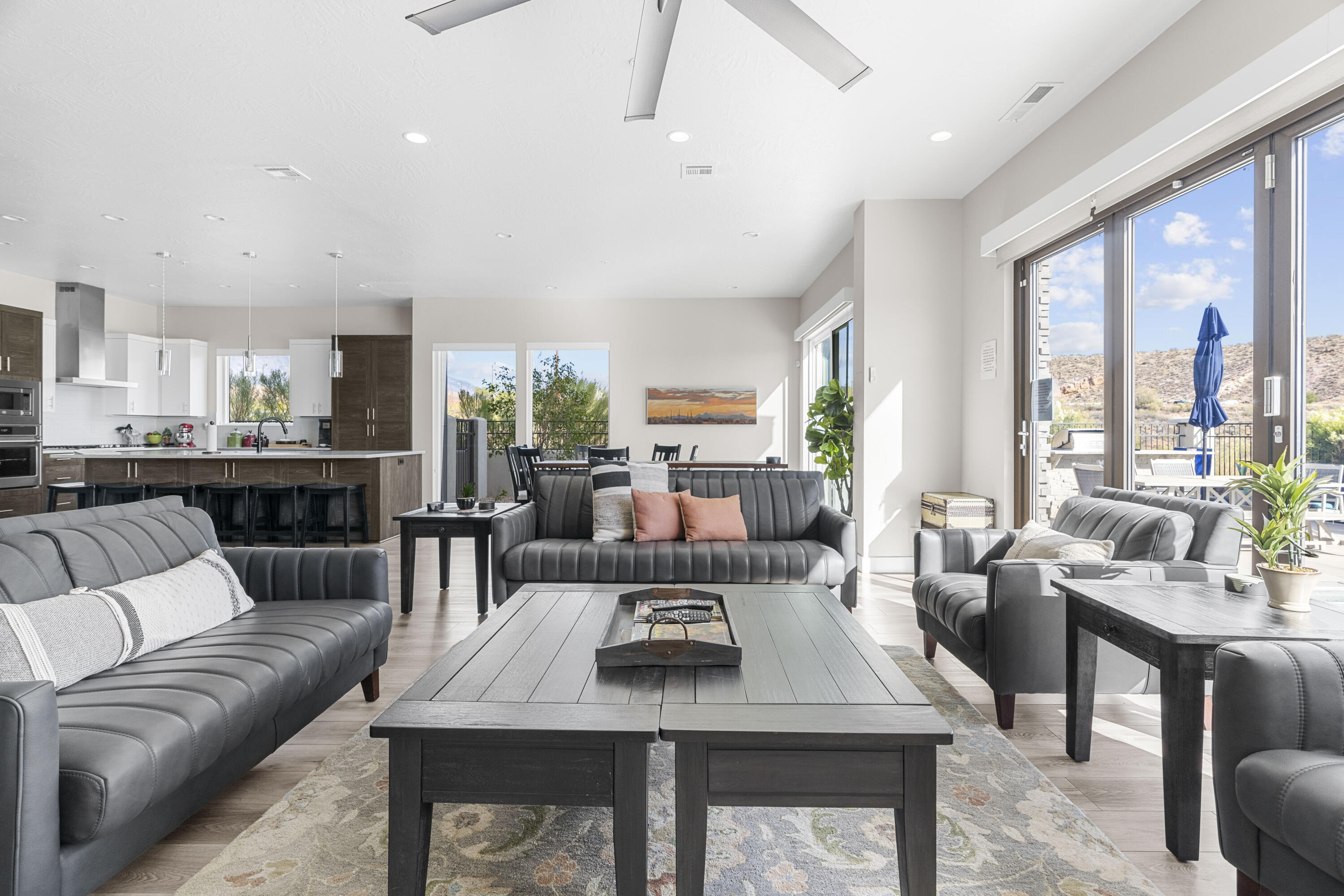 10 DIAGONAL CONDOS - Residential