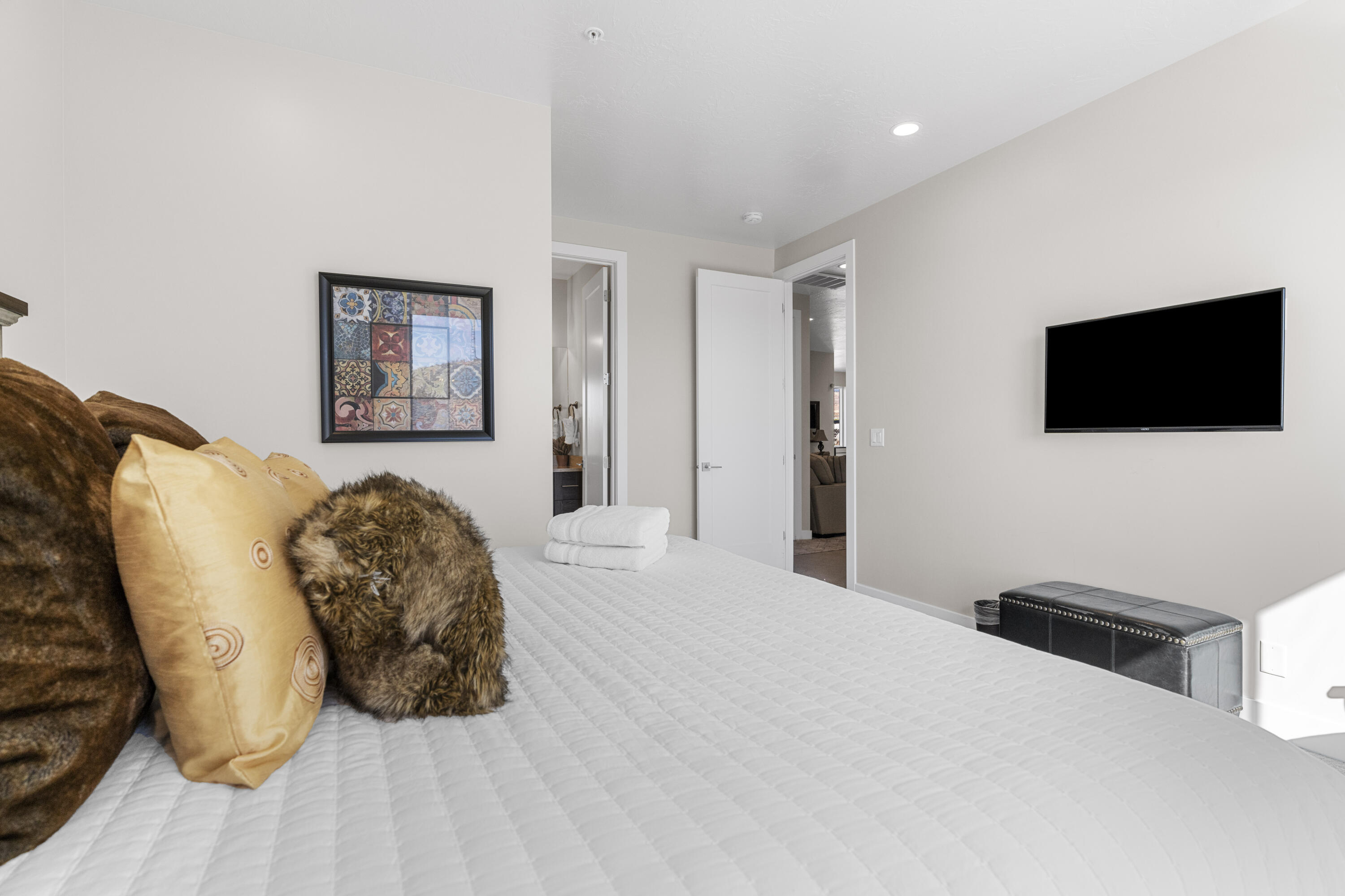 10 DIAGONAL CONDOS - Residential