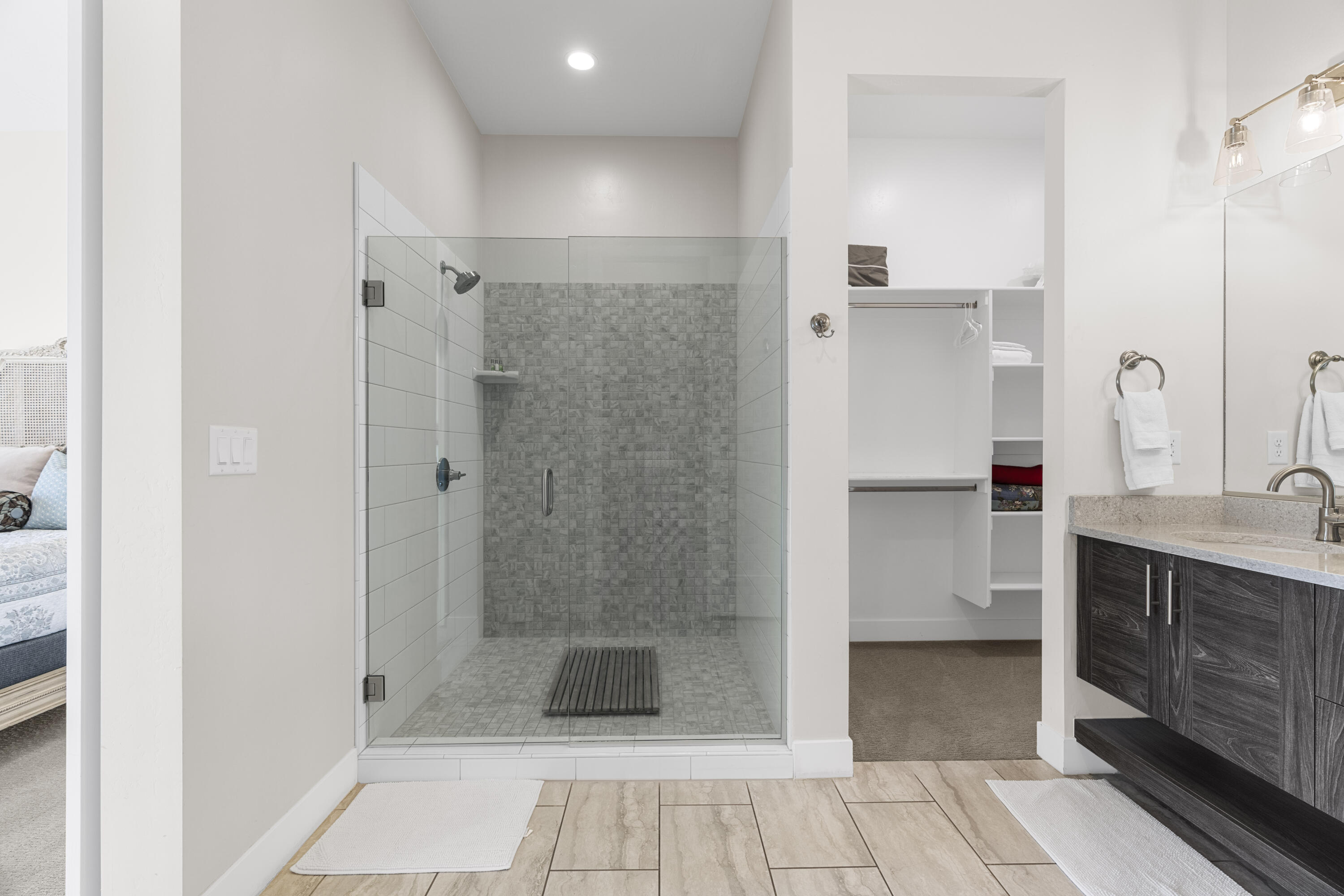 10 DIAGONAL CONDOS - Residential