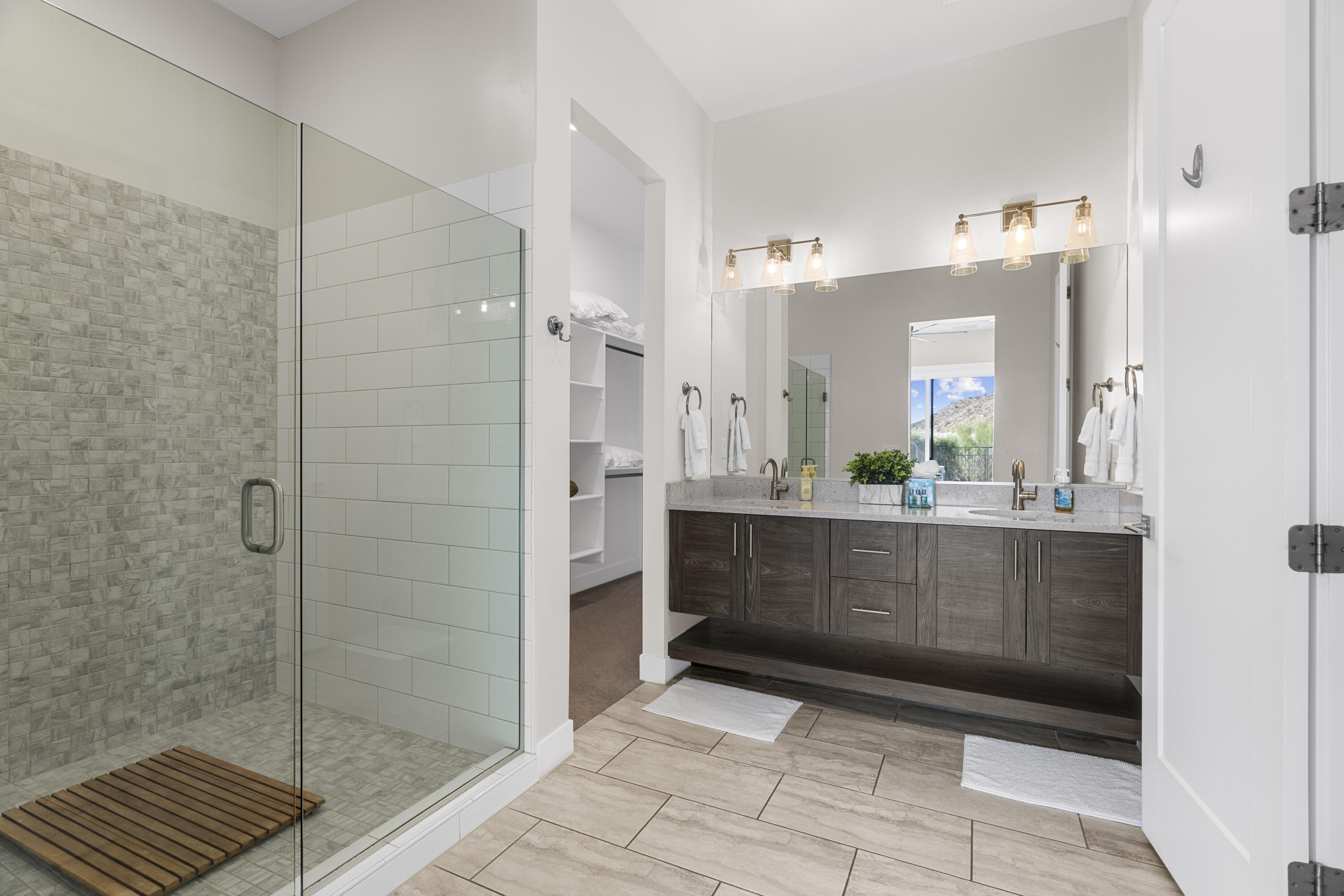 10 DIAGONAL CONDOS - Residential