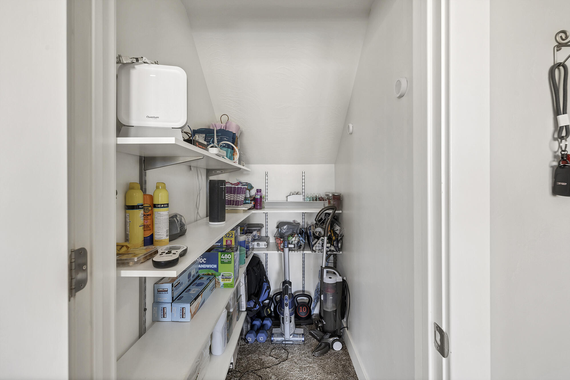 DESERT BLUFF AT DESERT CANYONS TOWNHOMES - Residential