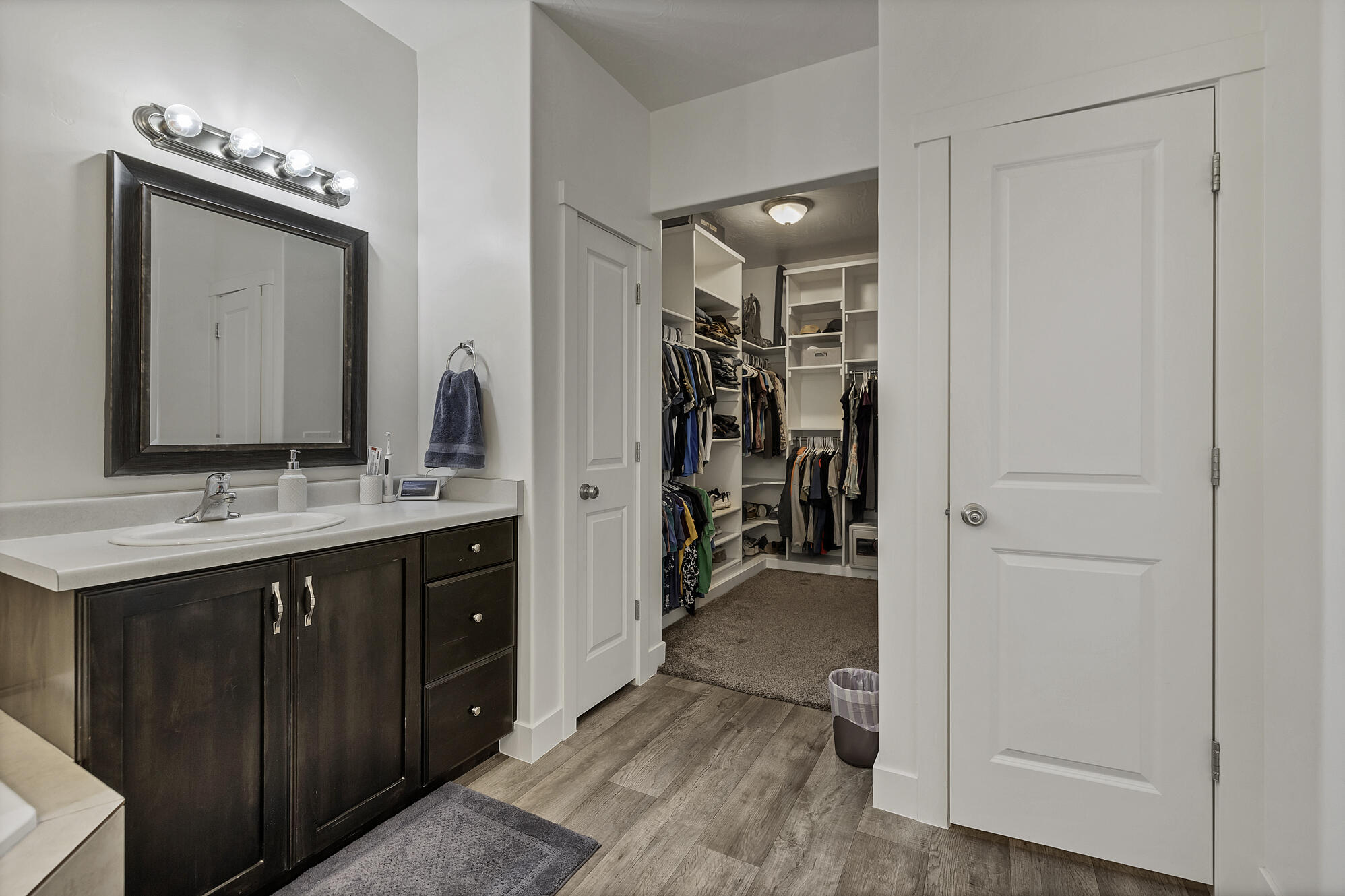 DESERT BLUFF AT DESERT CANYONS TOWNHOMES - Residential