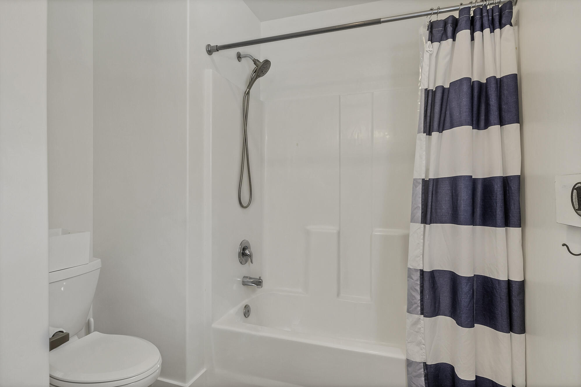 DESERT BLUFF AT DESERT CANYONS TOWNHOMES - Residential