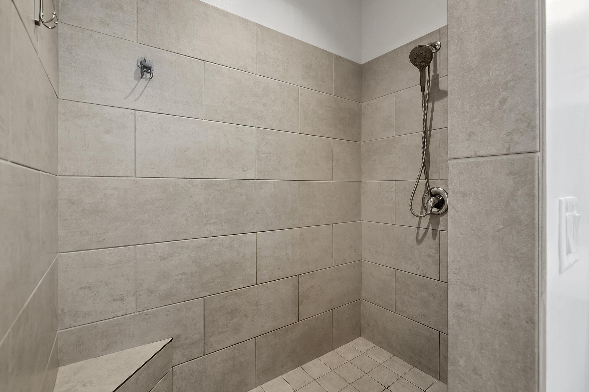 DESERT BLUFF AT DESERT CANYONS TOWNHOMES - Residential