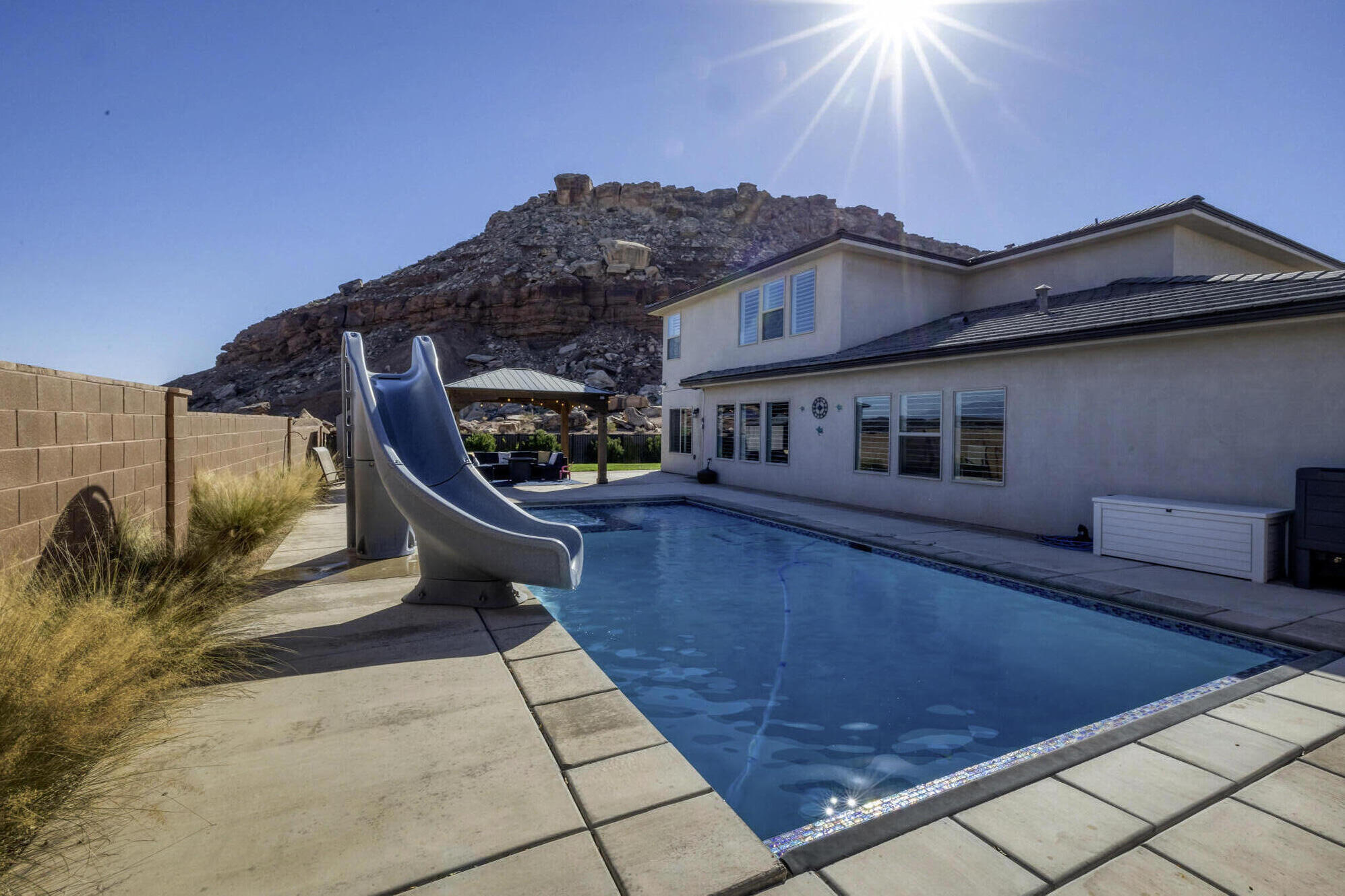 DESERT BLUFF AT DESERT CANYONS TOWNHOMES - Residential