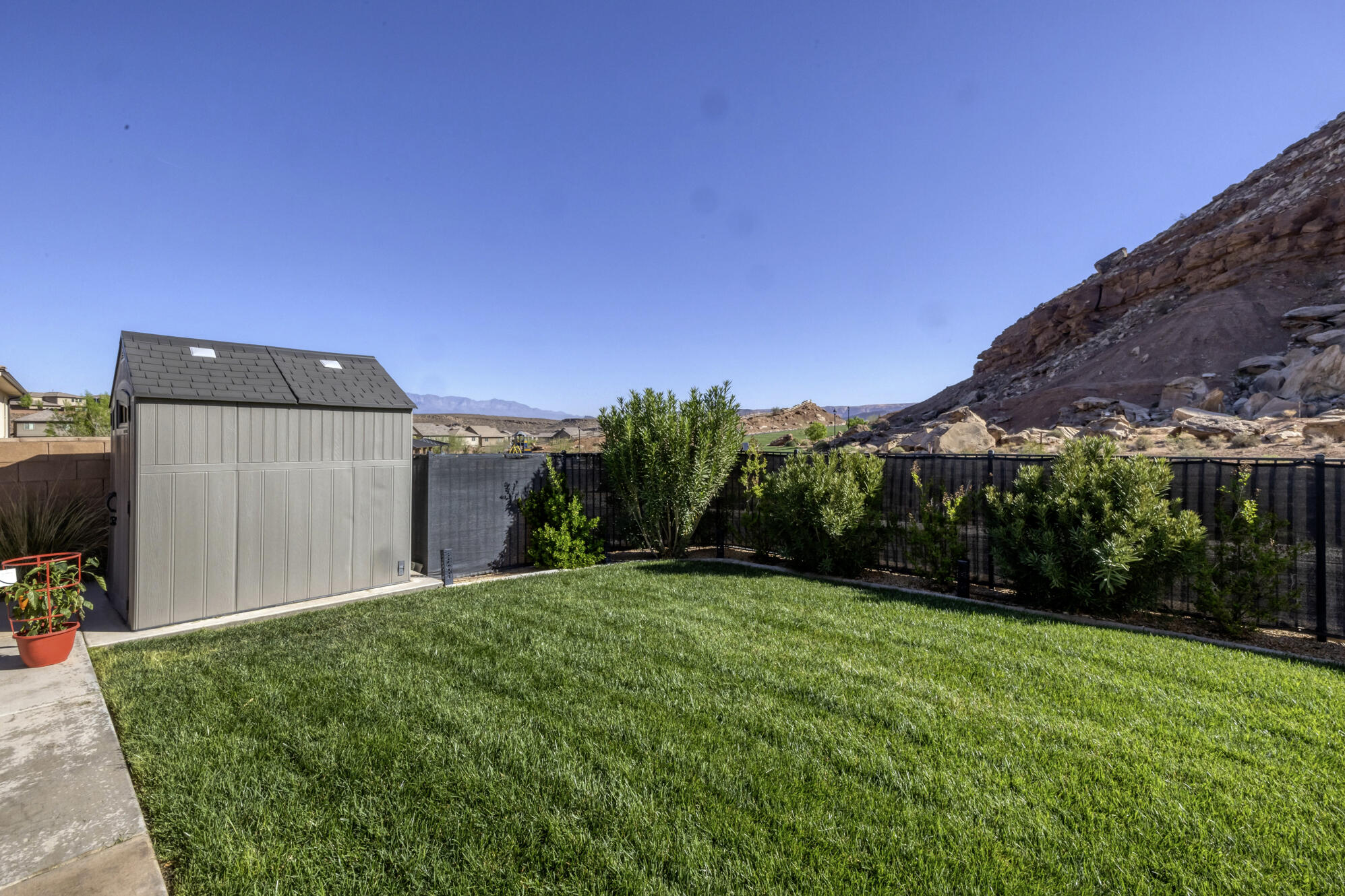 DESERT BLUFF AT DESERT CANYONS TOWNHOMES - Residential