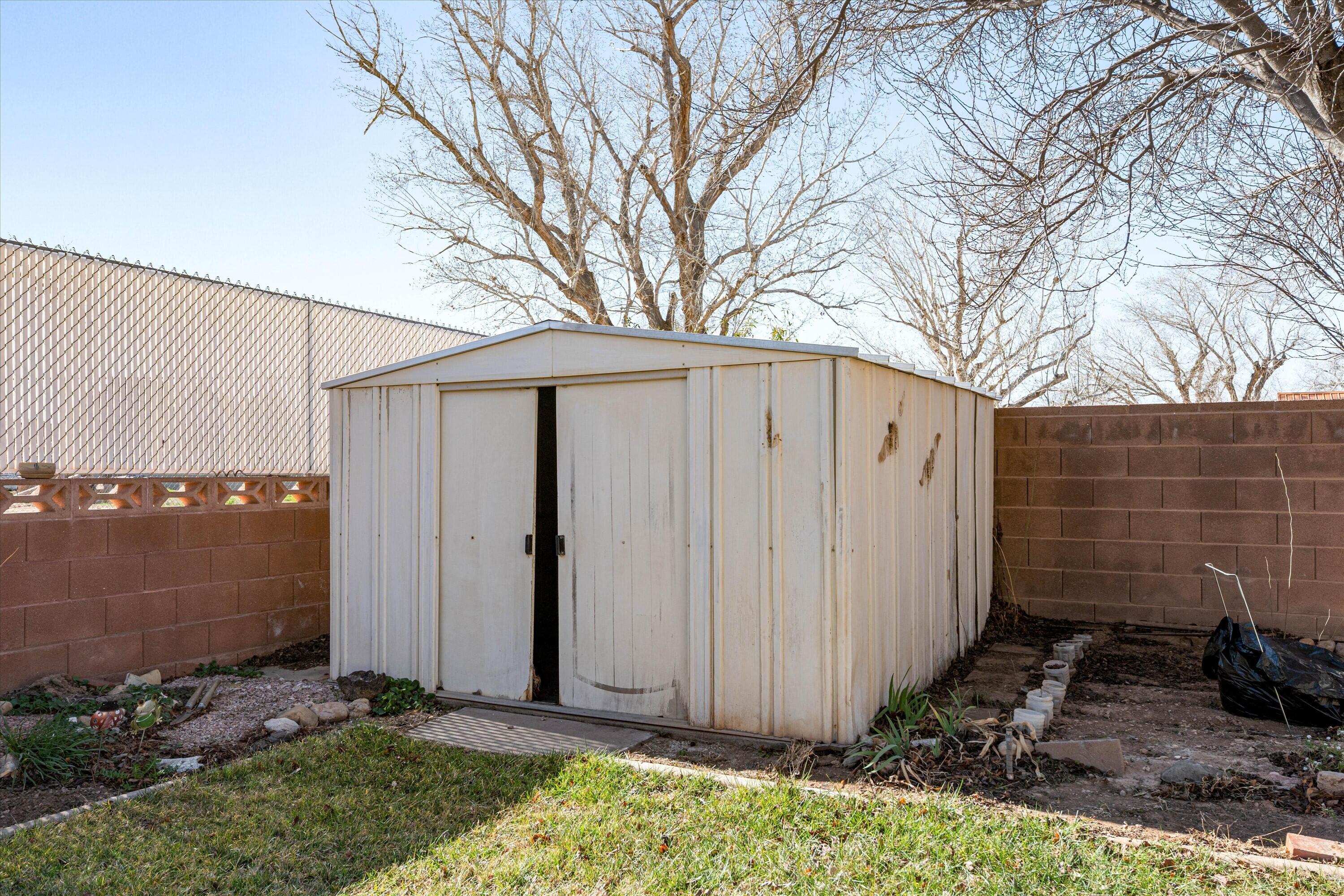 PECAN MEADOWS - Residential