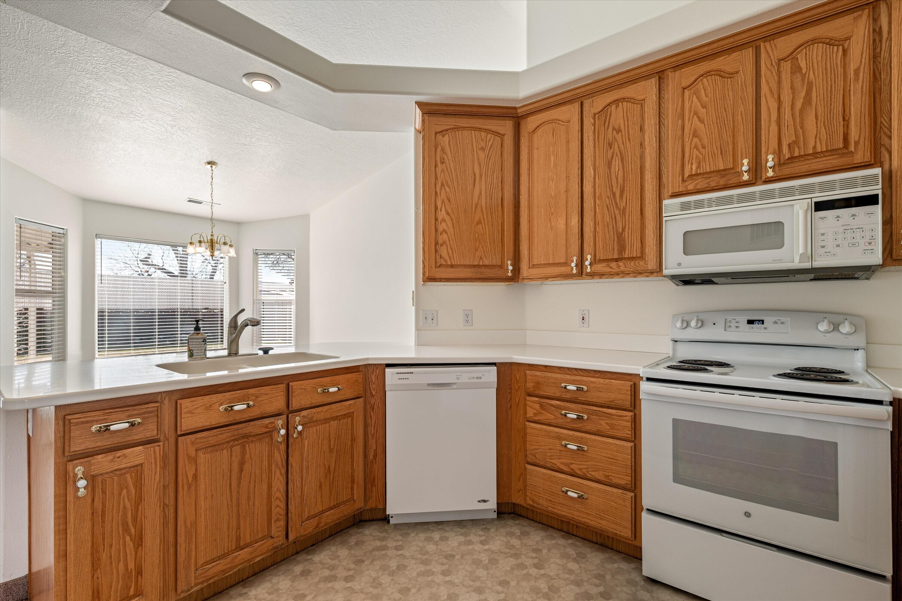 PECAN MEADOWS - Residential