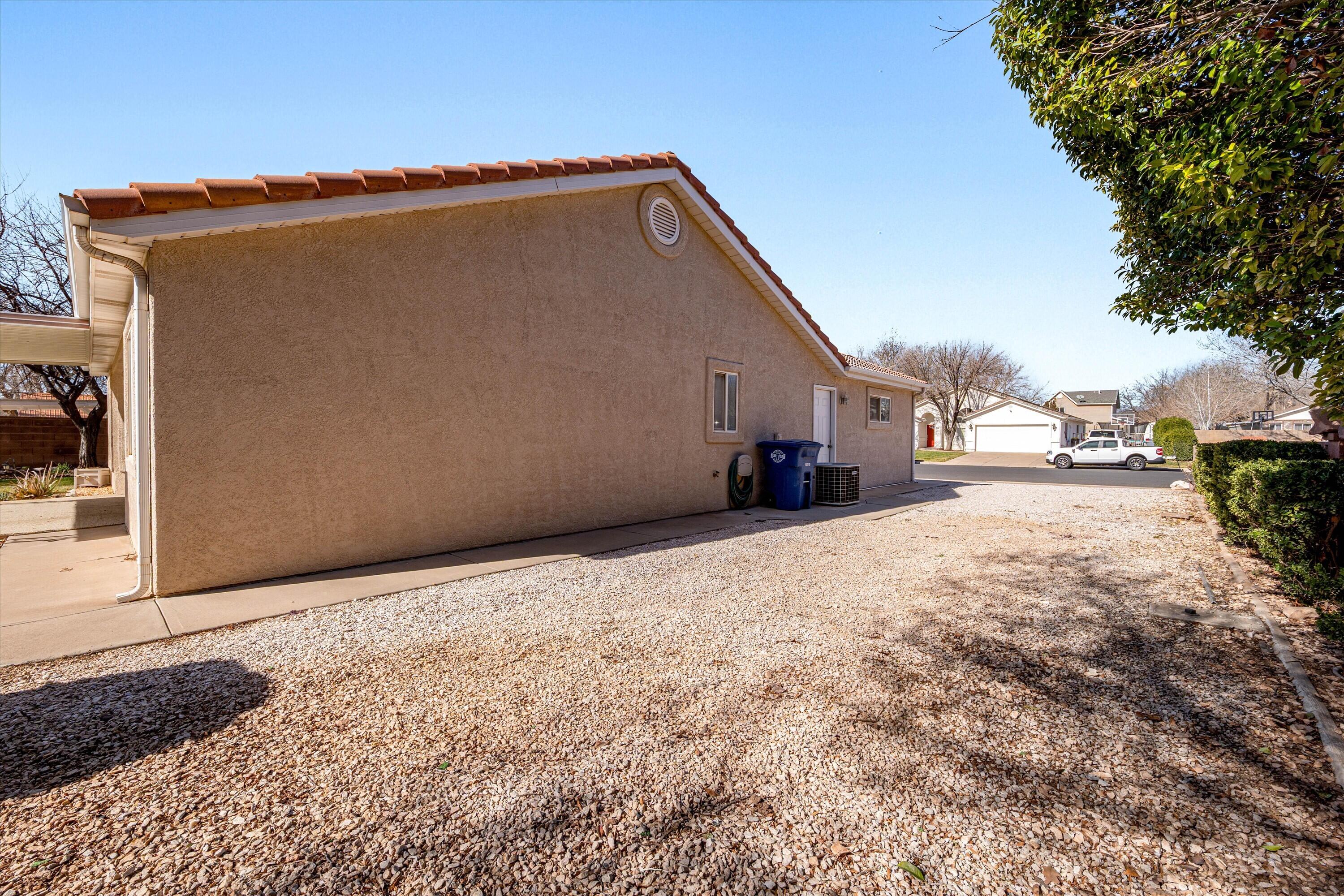 PECAN MEADOWS - Residential