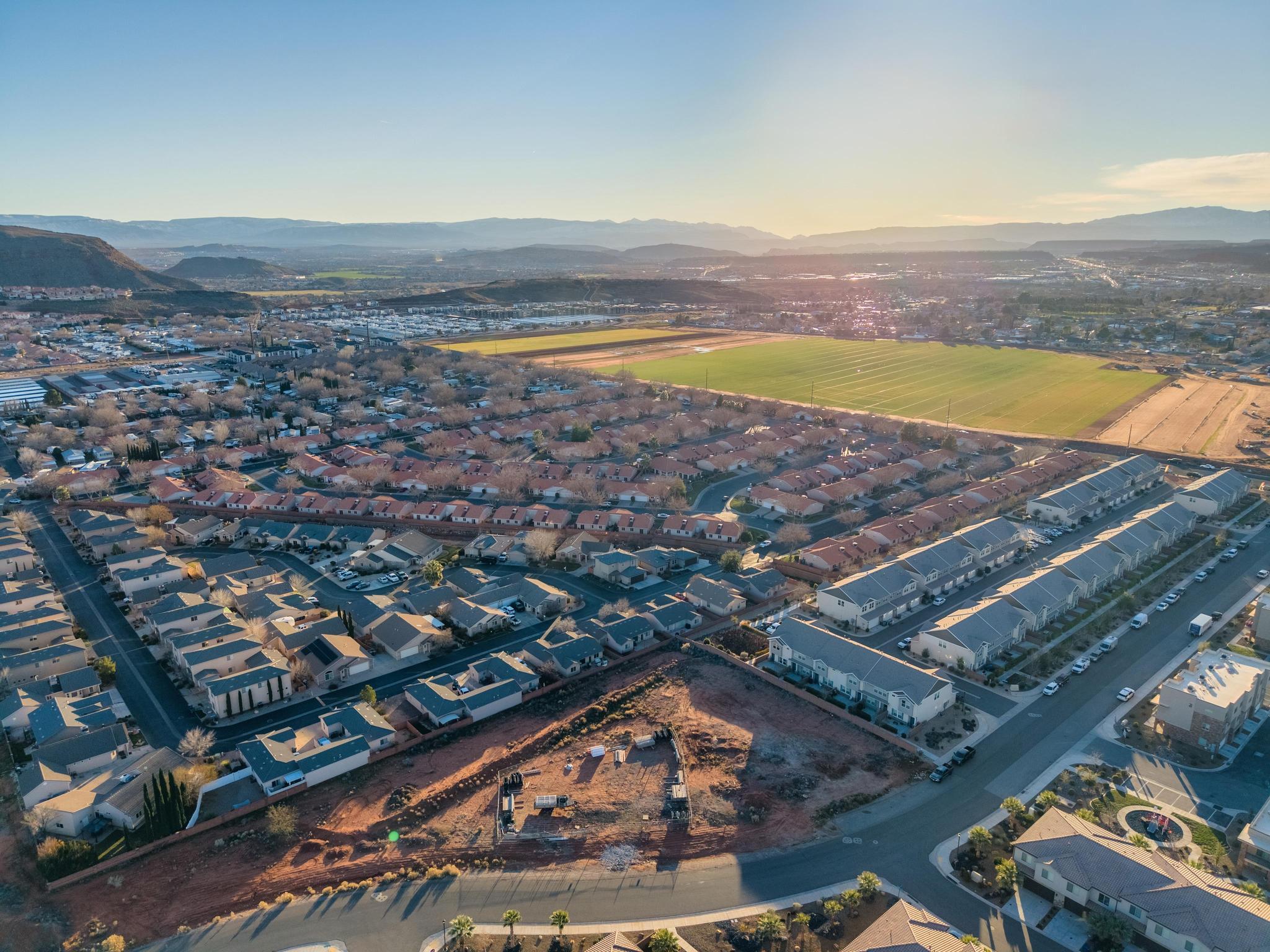 ENGLISH OAKS ESTATES - Residential