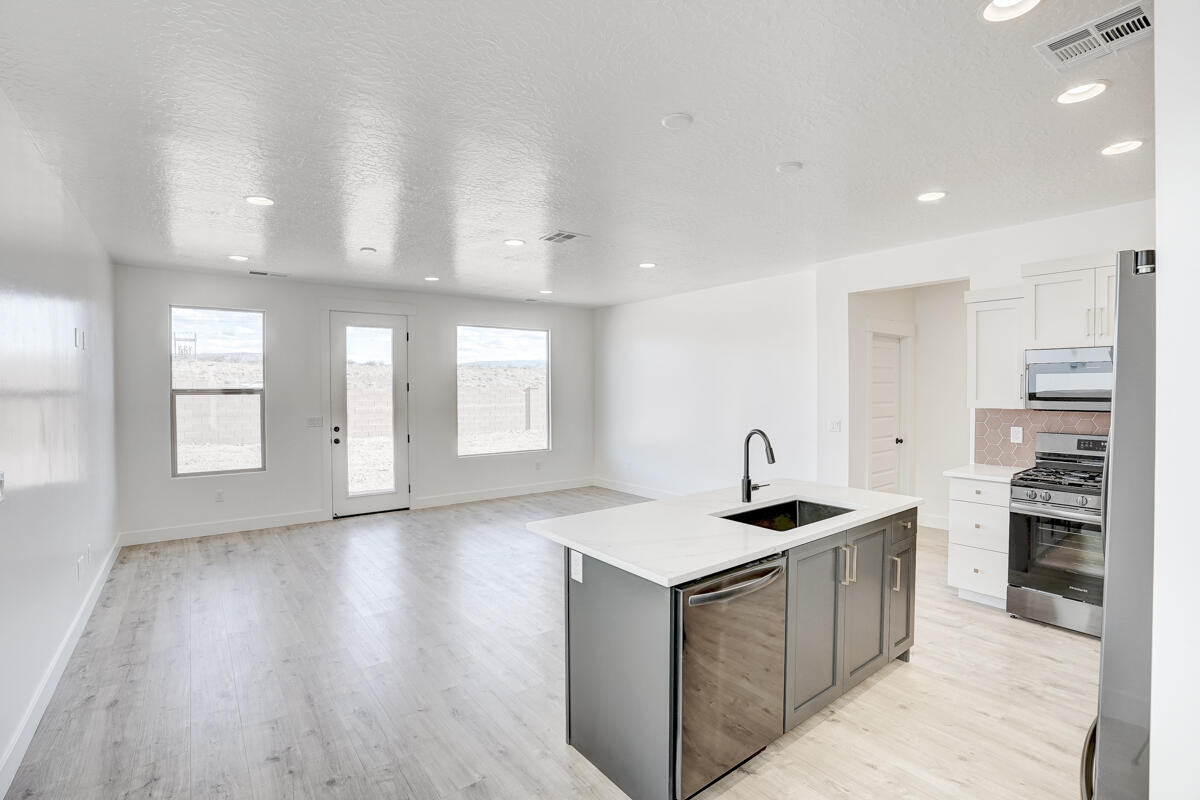 WHITE HILLS SUB - Residential