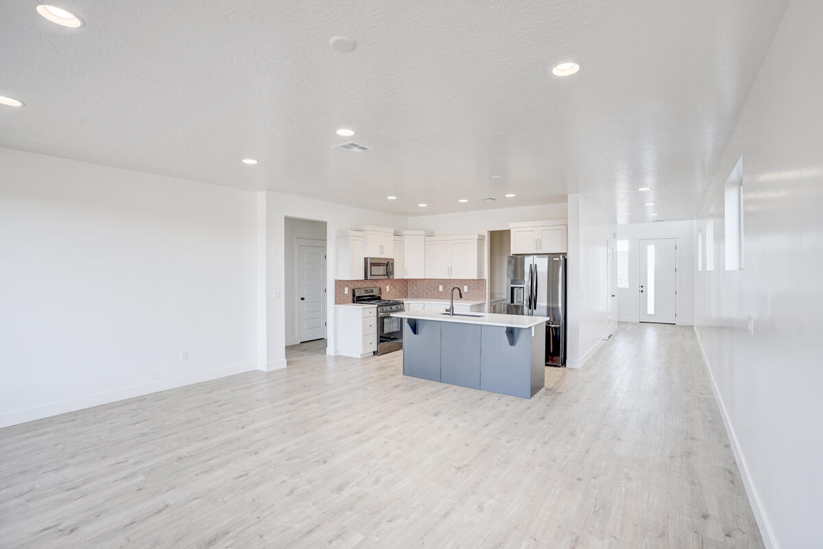 WHITE HILLS SUB - Residential