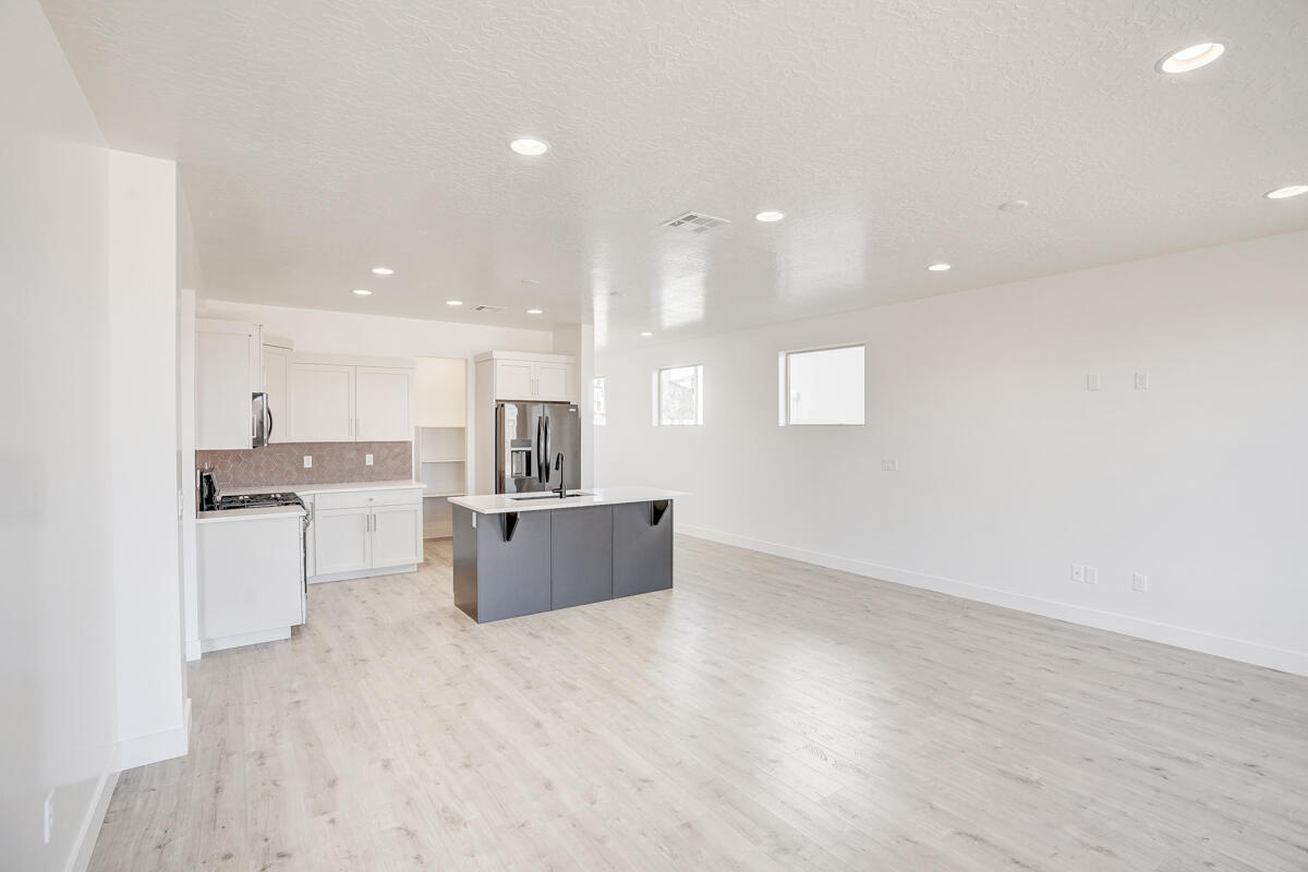 WHITE HILLS SUB - Residential