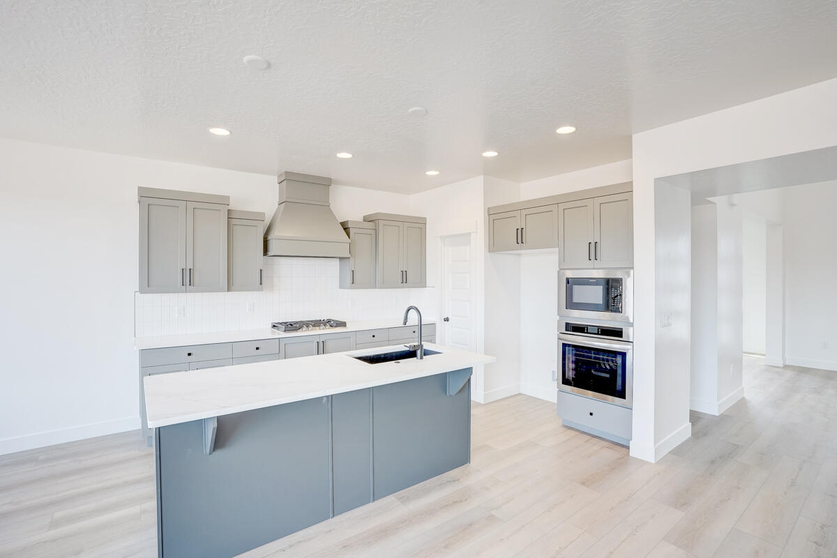 WHITE HILLS SUB - Residential