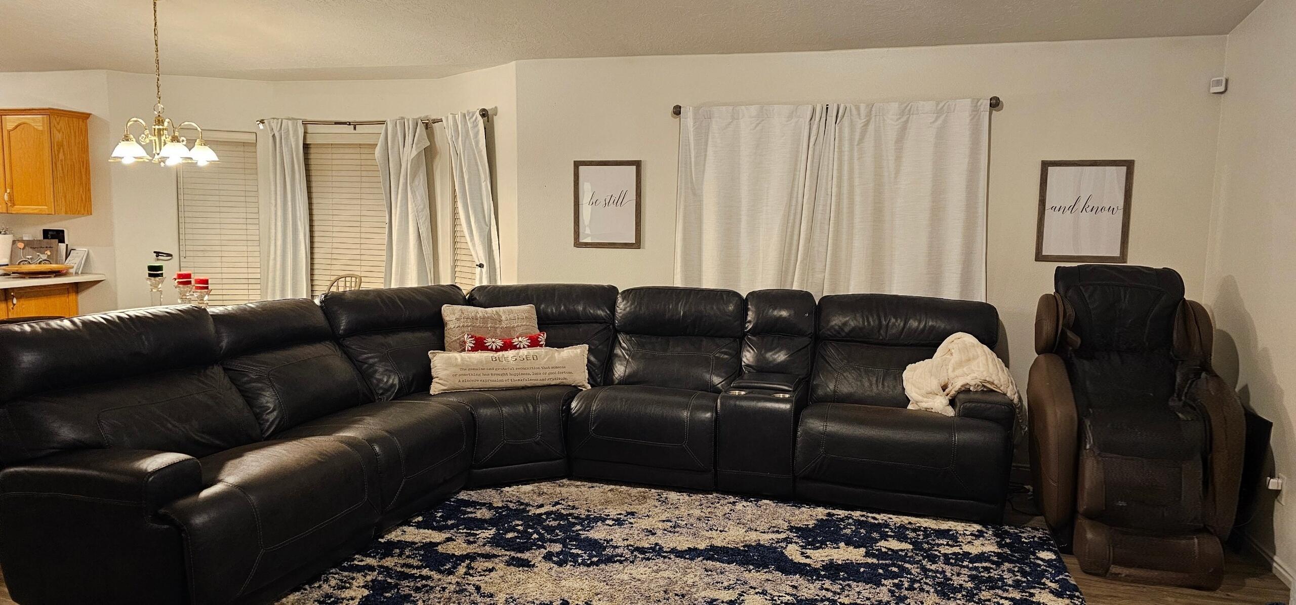 BLOOMINGTON HILLS - Residential