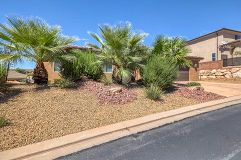 Tiny photo for 491 N Sun Rock Way, Washington, UT 84780 (MLS # 26-276107)