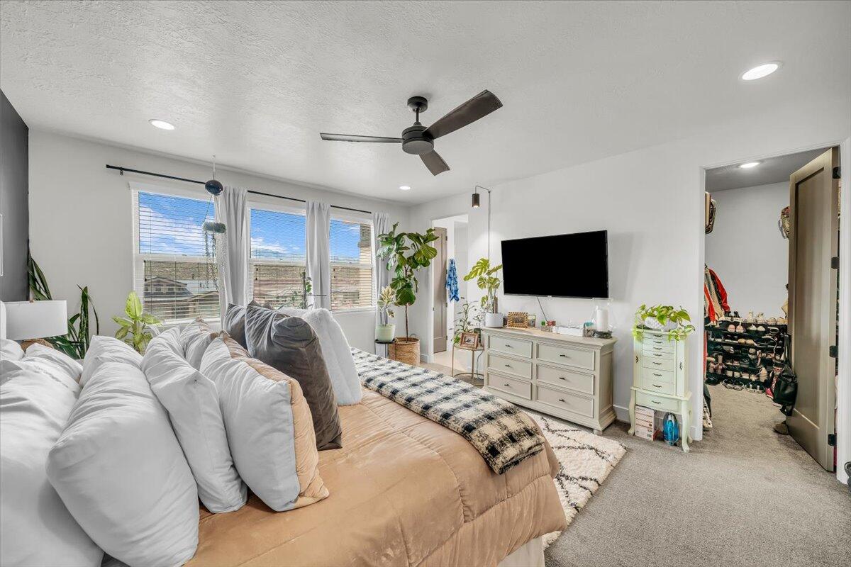 SAGE VILLAS - Residential