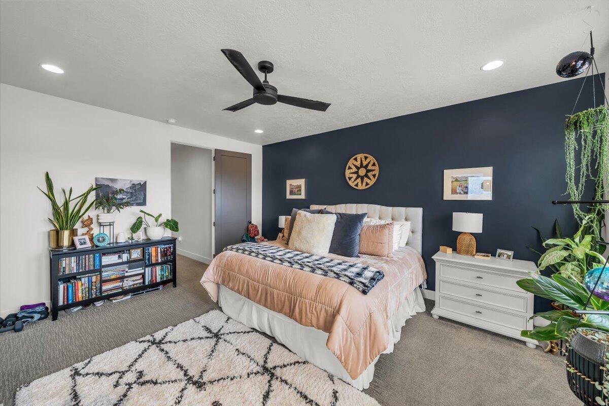 SAGE VILLAS - Residential