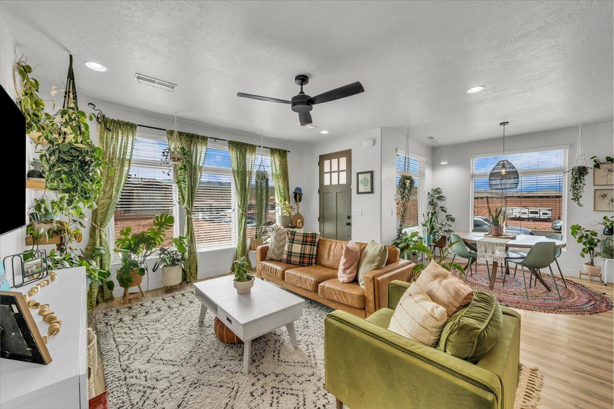 SAGE VILLAS - Residential