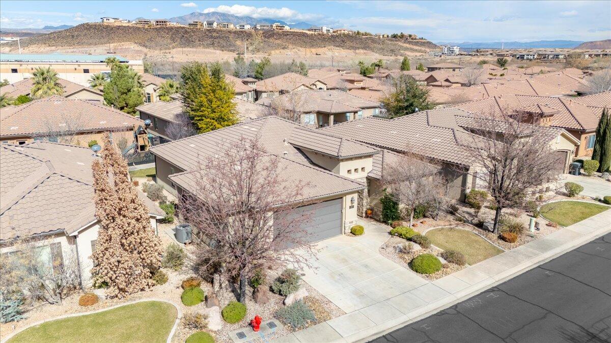 BOULDER SPRINGS VILLAS - Residential